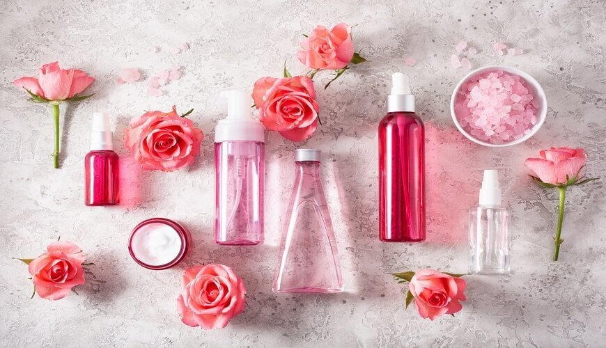 Hướng dẫn cách làm nước hoa hồng chăm sóc mặt tại nhà