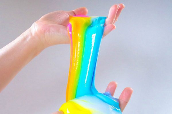 Chia sẻ cách làm slime bằng nước rửa chén cùng nhiều cách thú vị khác