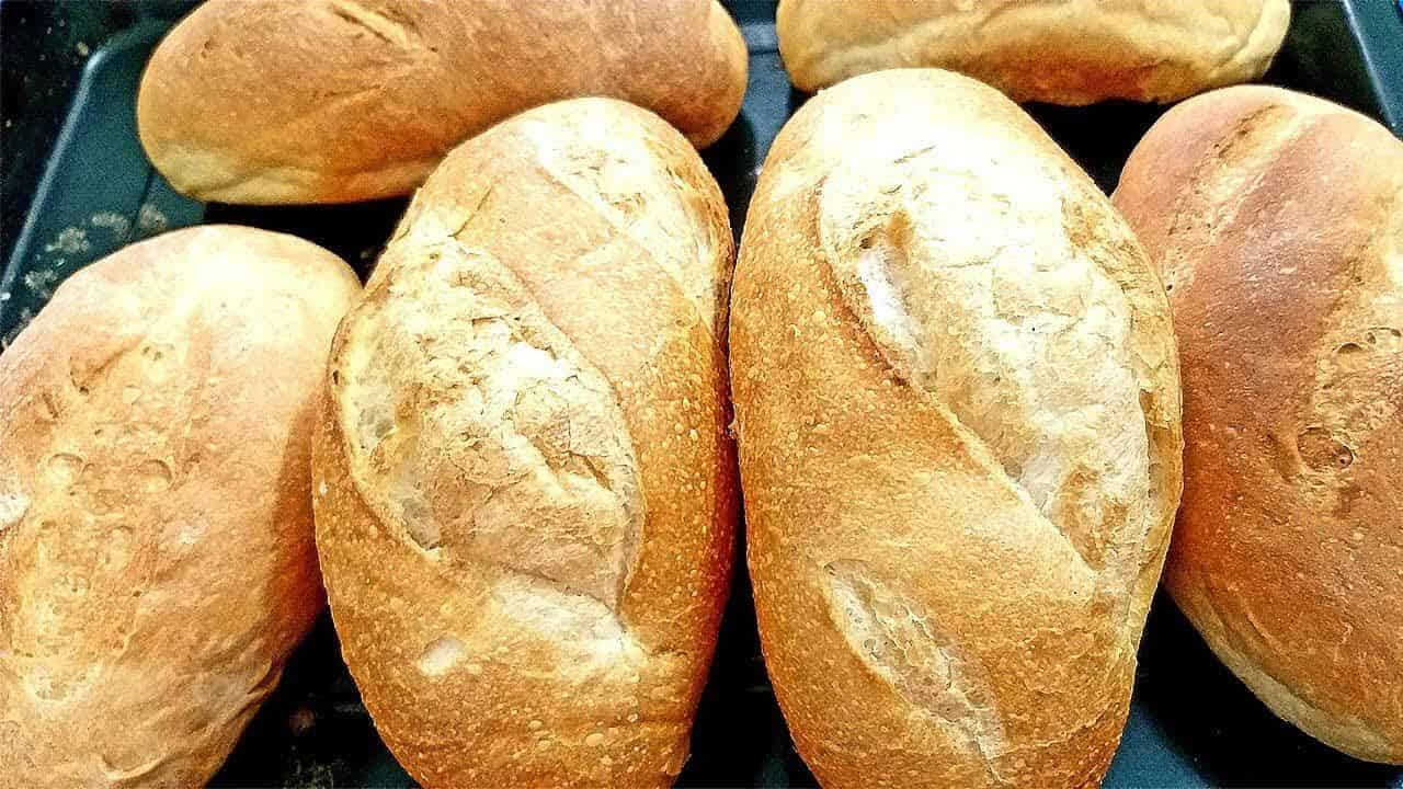 Bí mật 2 cách làm bánh mì tại nhà không cần lò nướng